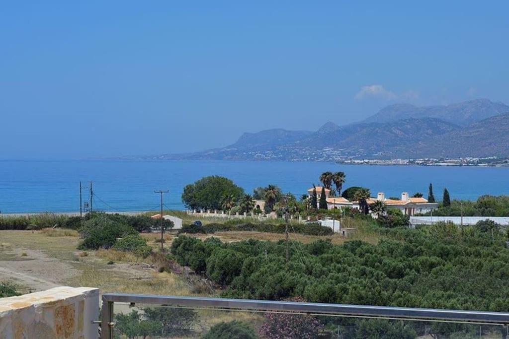 בית נופש Luxury House Makry Gialos 300m To The 7 Pers Makrýgialos