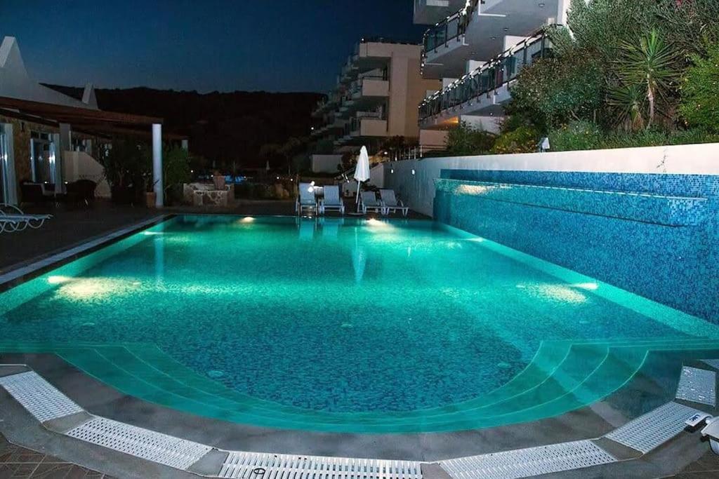Luxury House Makry Gialos 300m To The 7 Pers בית נופש *